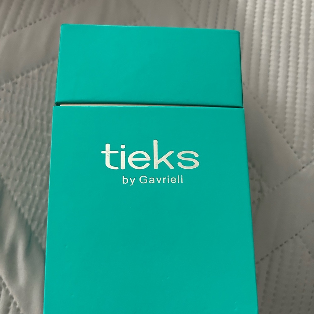 Tieks by Gavrieli ballet flats Limited edition Raspberry Truffle color.